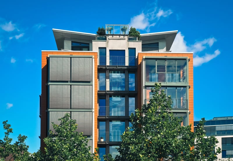 apartment-balcony-building-271689